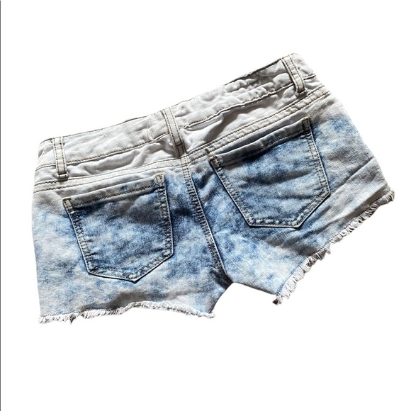 HotKiss Ava Overall Ombré Acid Wash Stretch Denim Shorts | Small - Picture 2 of 8